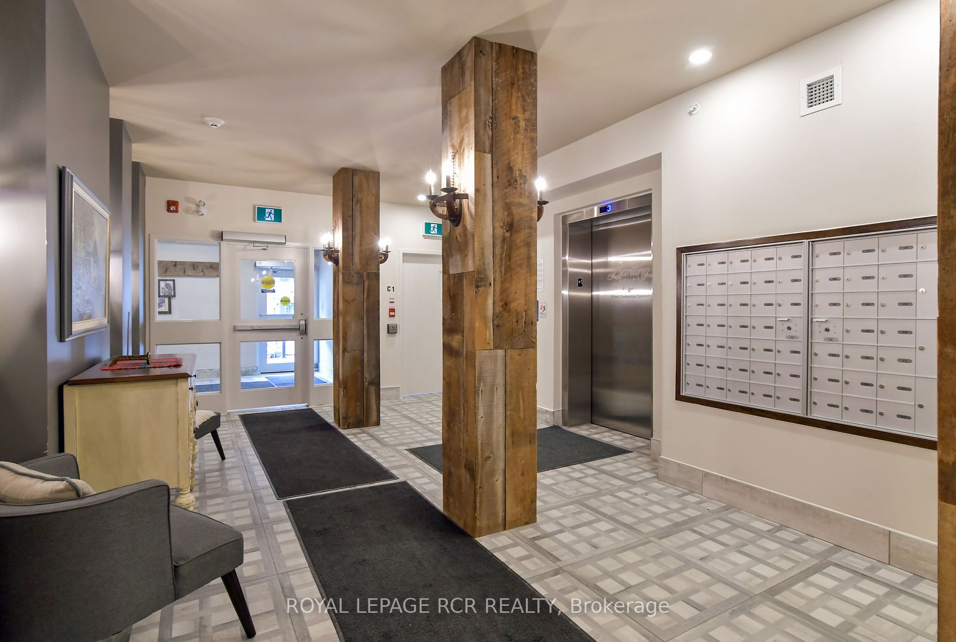 157 Wellington Street E, #105