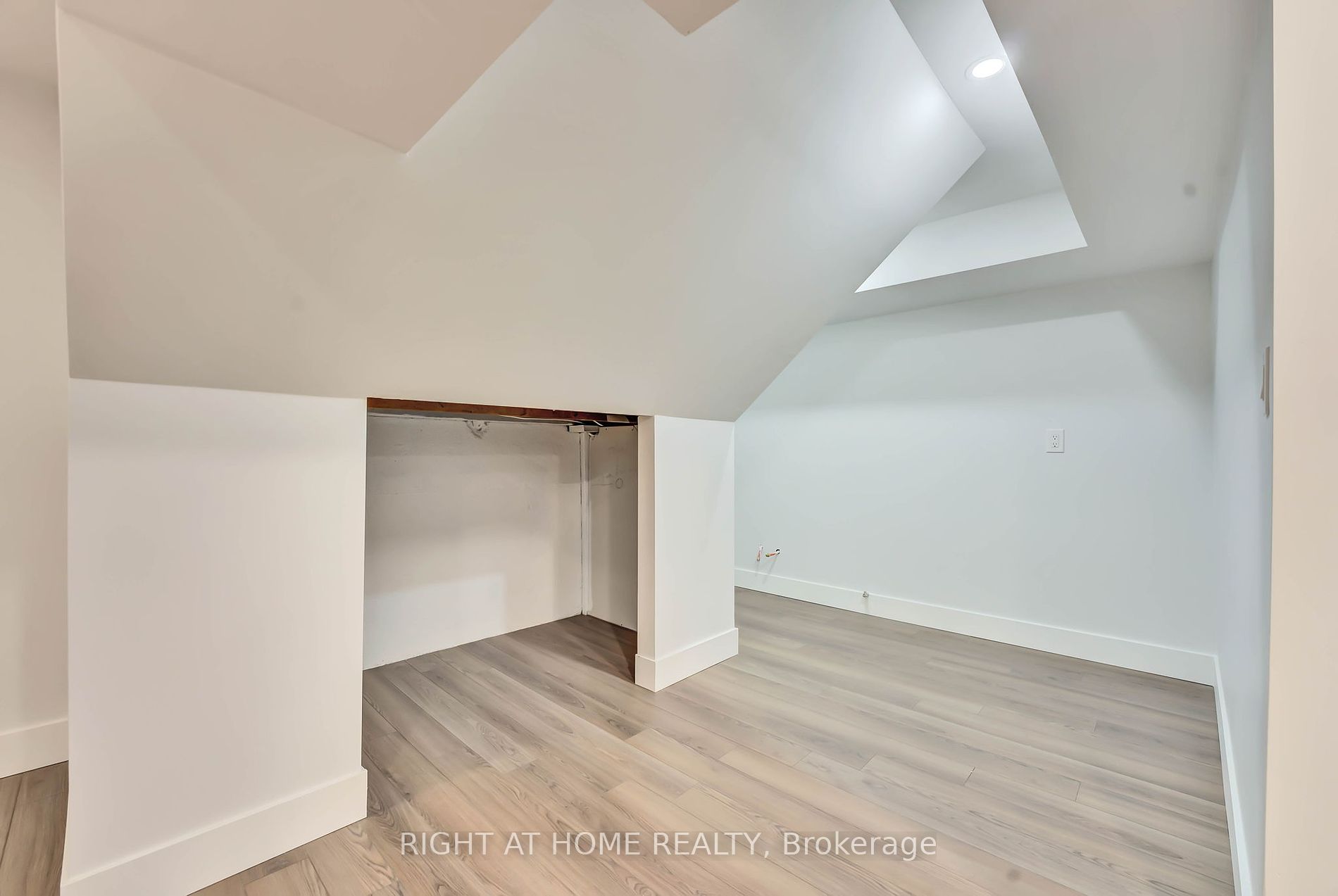 20 Hester Court