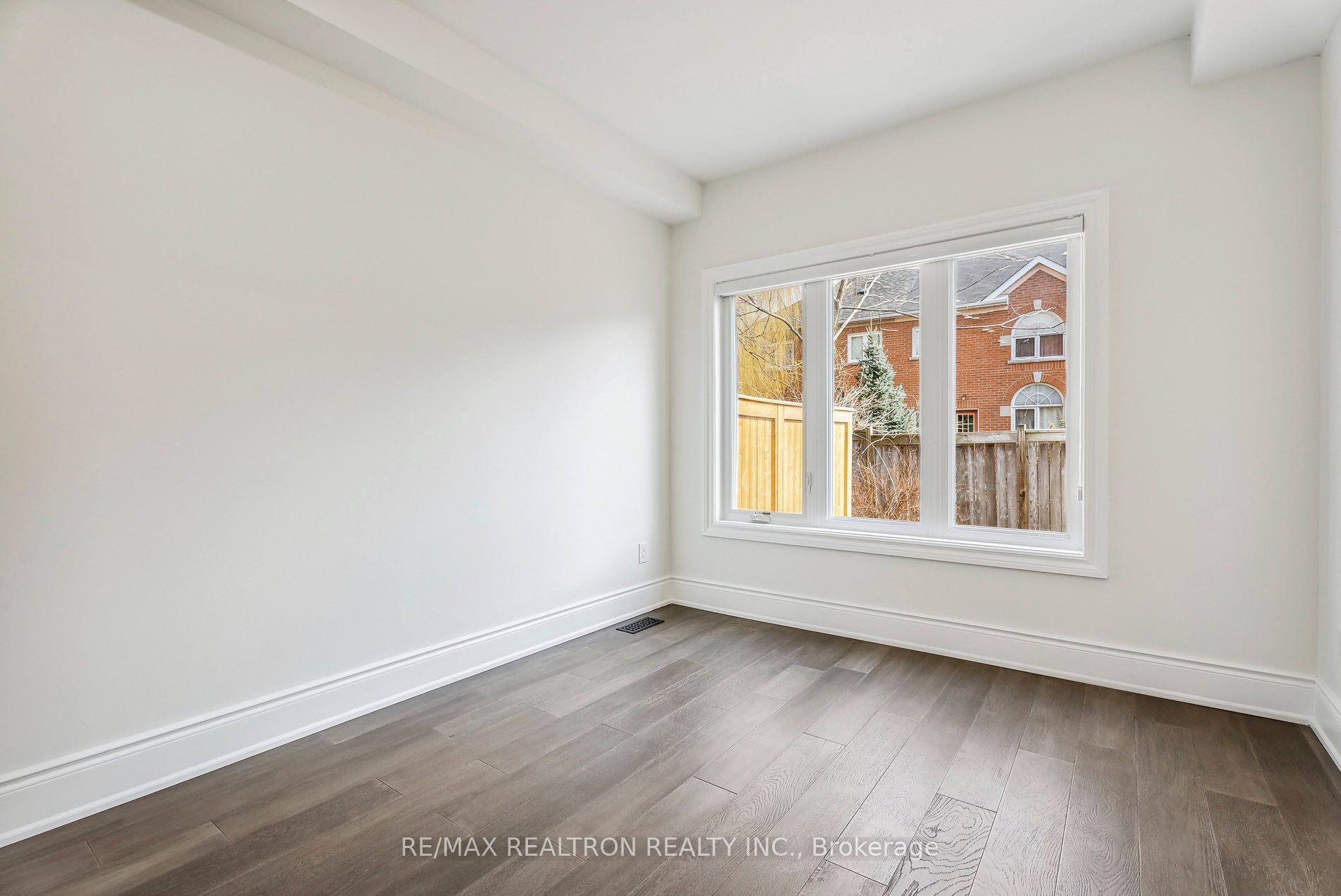 2 Mary Gapper Cres, #9