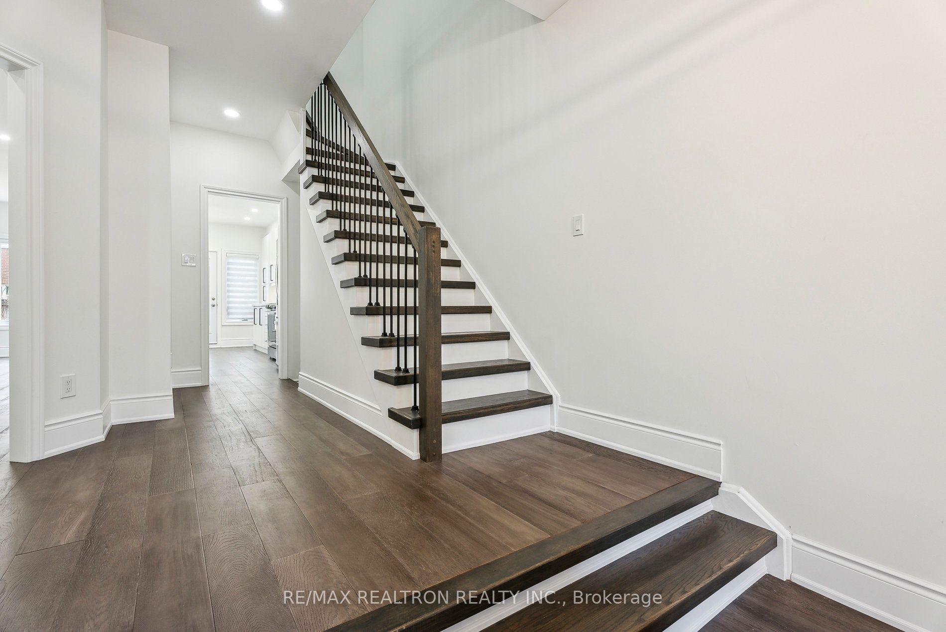 2 Mary Gapper Cres, #9