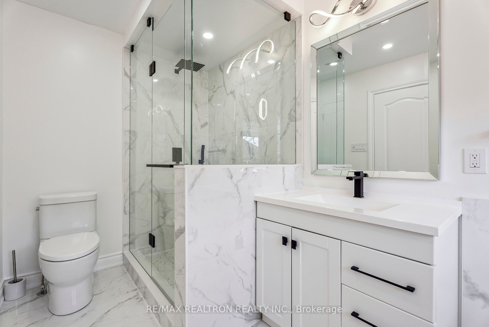 2 Mary Gapper Cres, #9