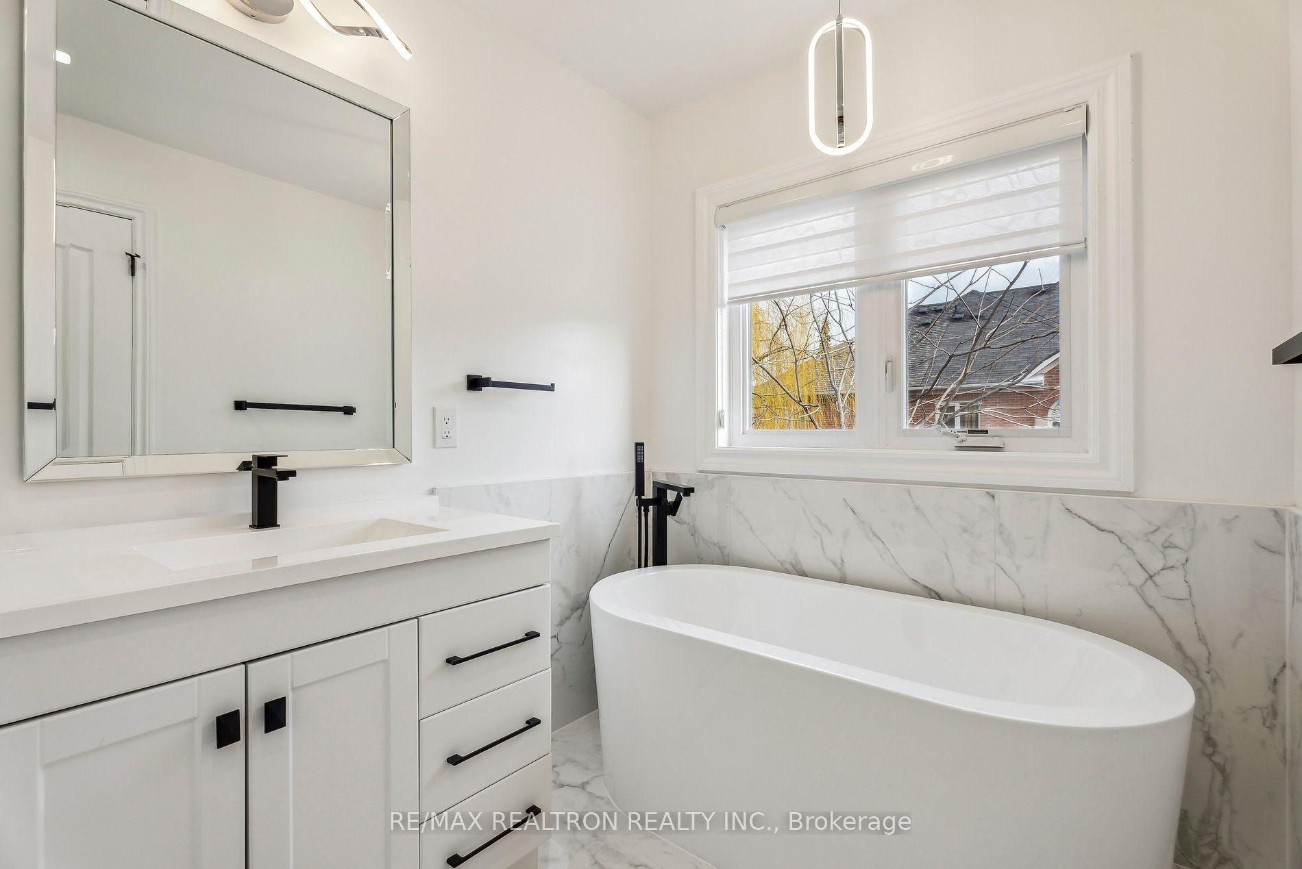 2 Mary Gapper Cres, #9
