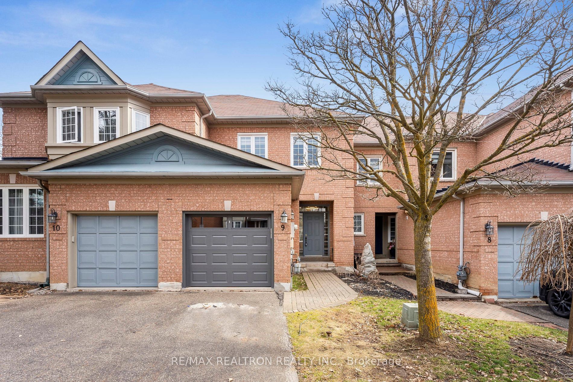 2 Mary Gapper Cres, #9