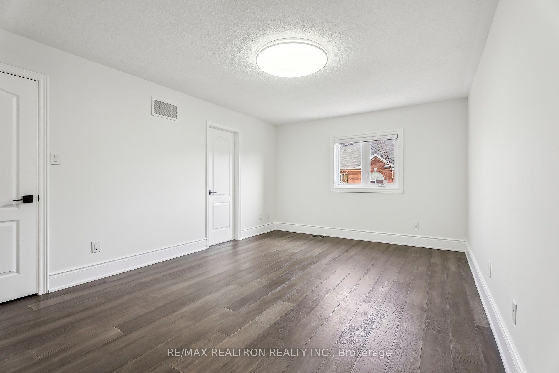 2 Mary Gapper Cres, #9
