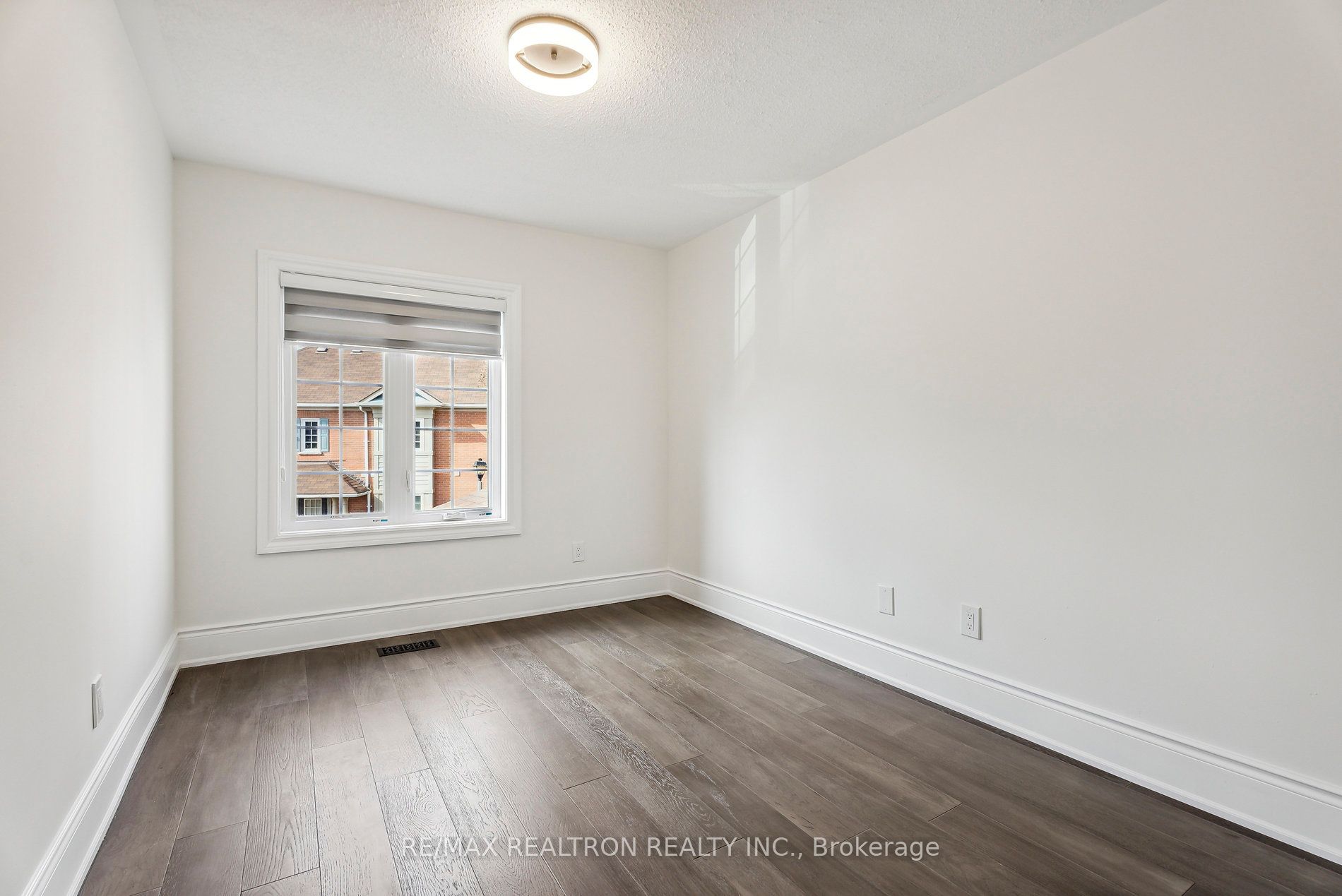 2 Mary Gapper Cres, #9