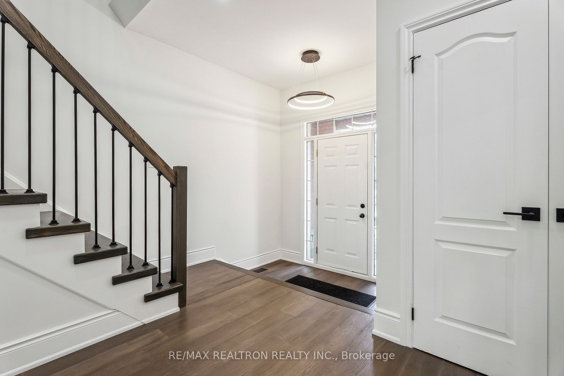 2 Mary Gapper Cres, #9