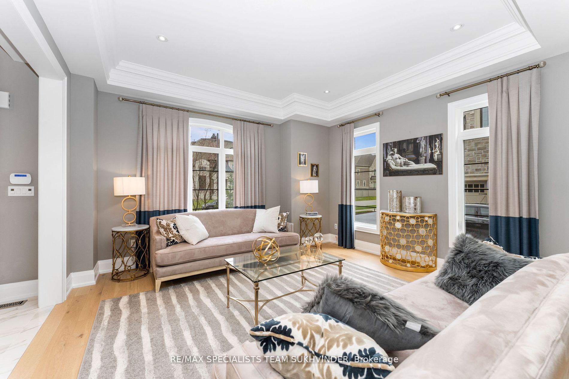 103 Carmichael Cres