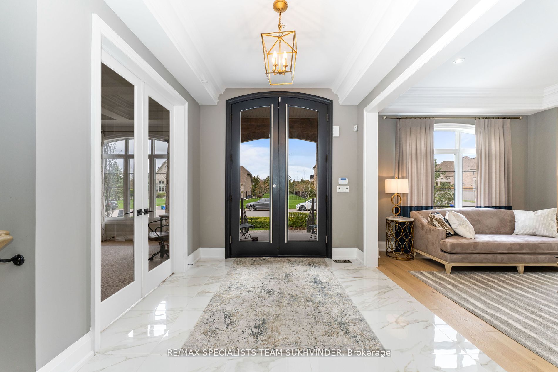 103 Carmichael Cres