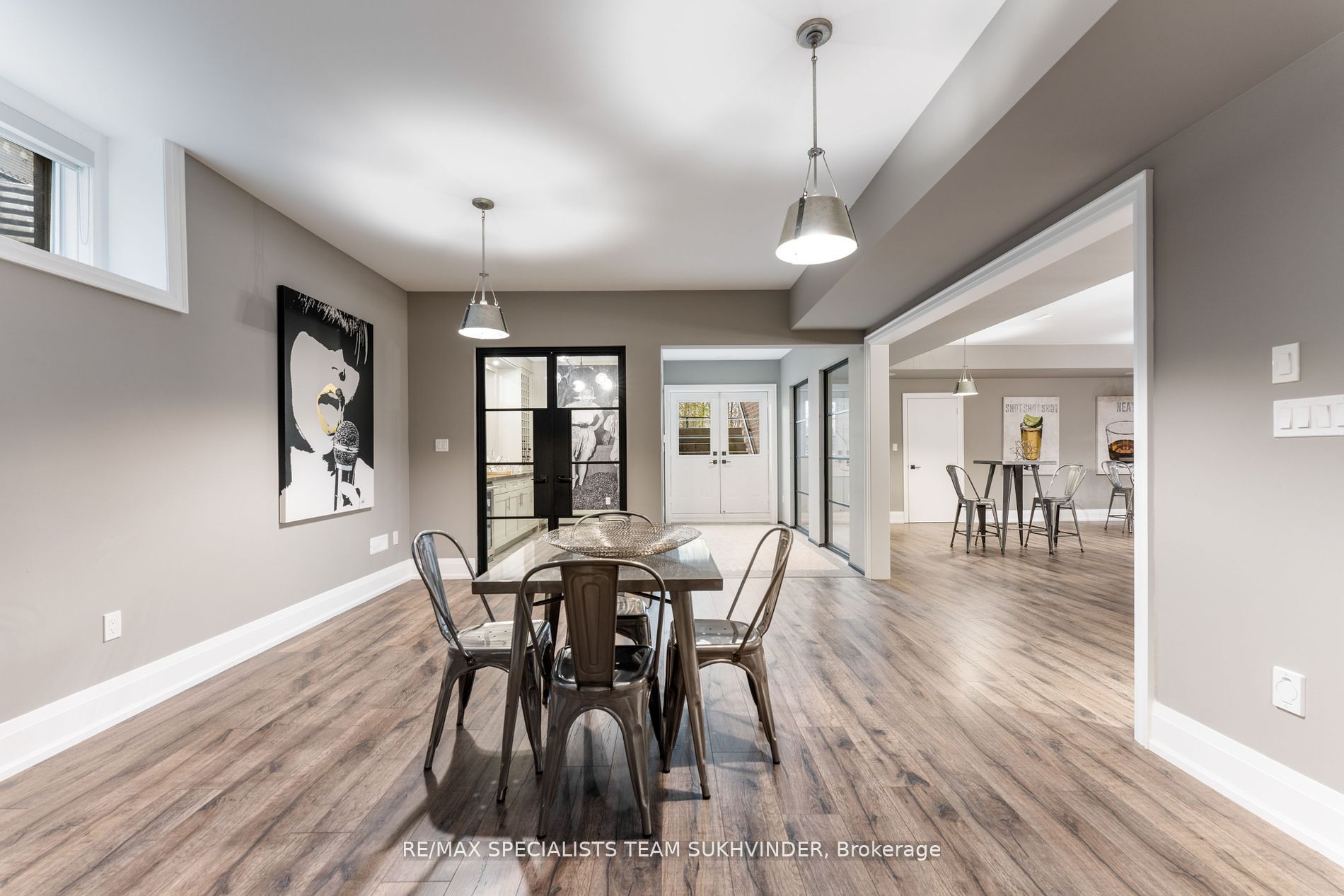 103 Carmichael Cres