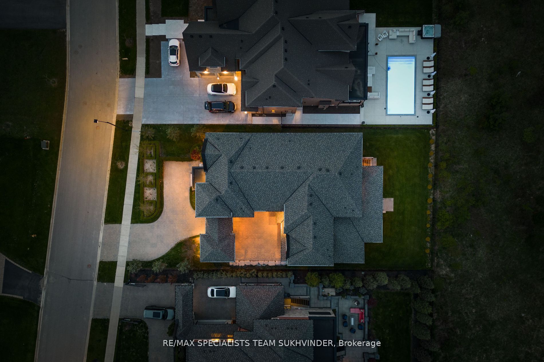 103 Carmichael Cres