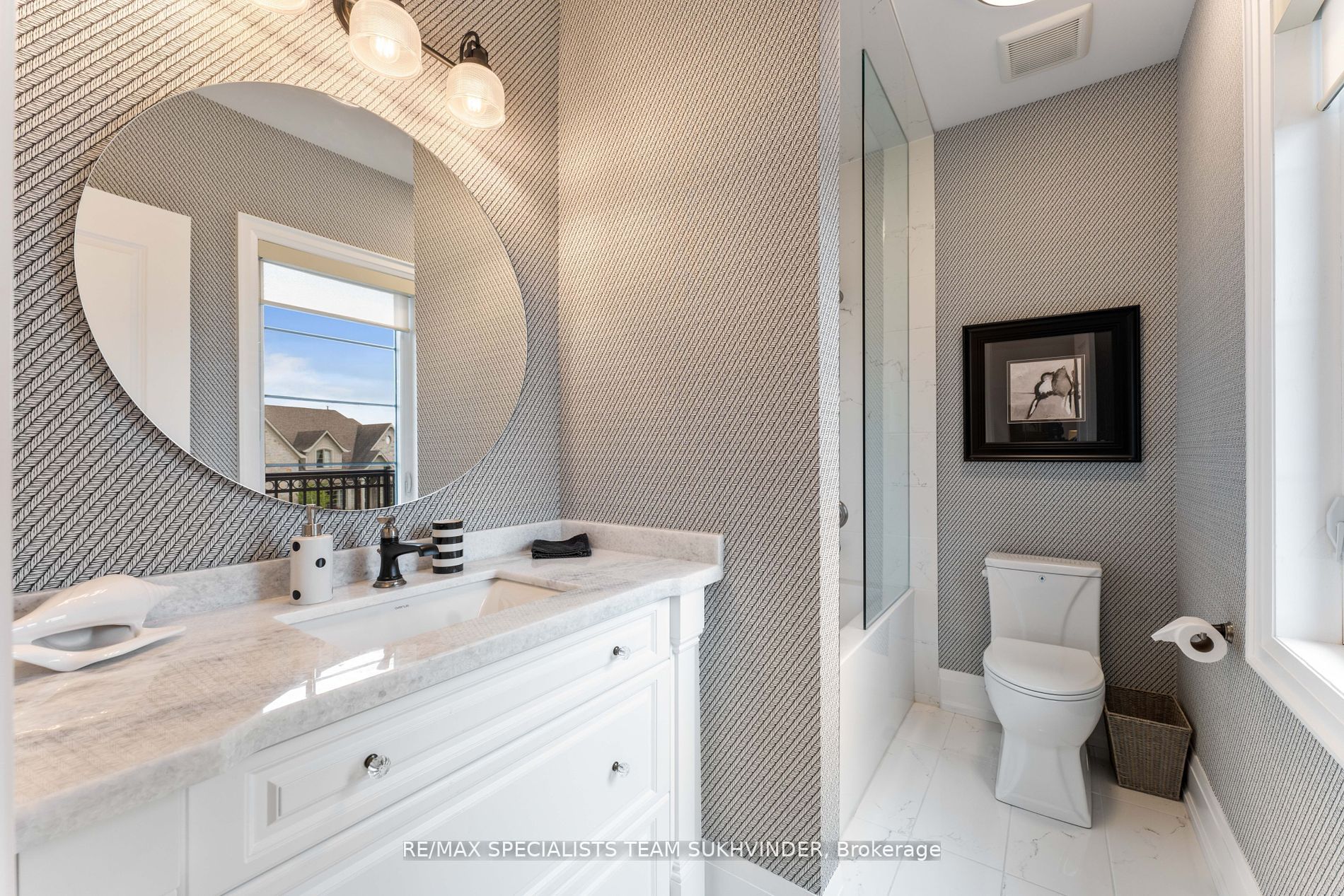103 Carmichael Cres