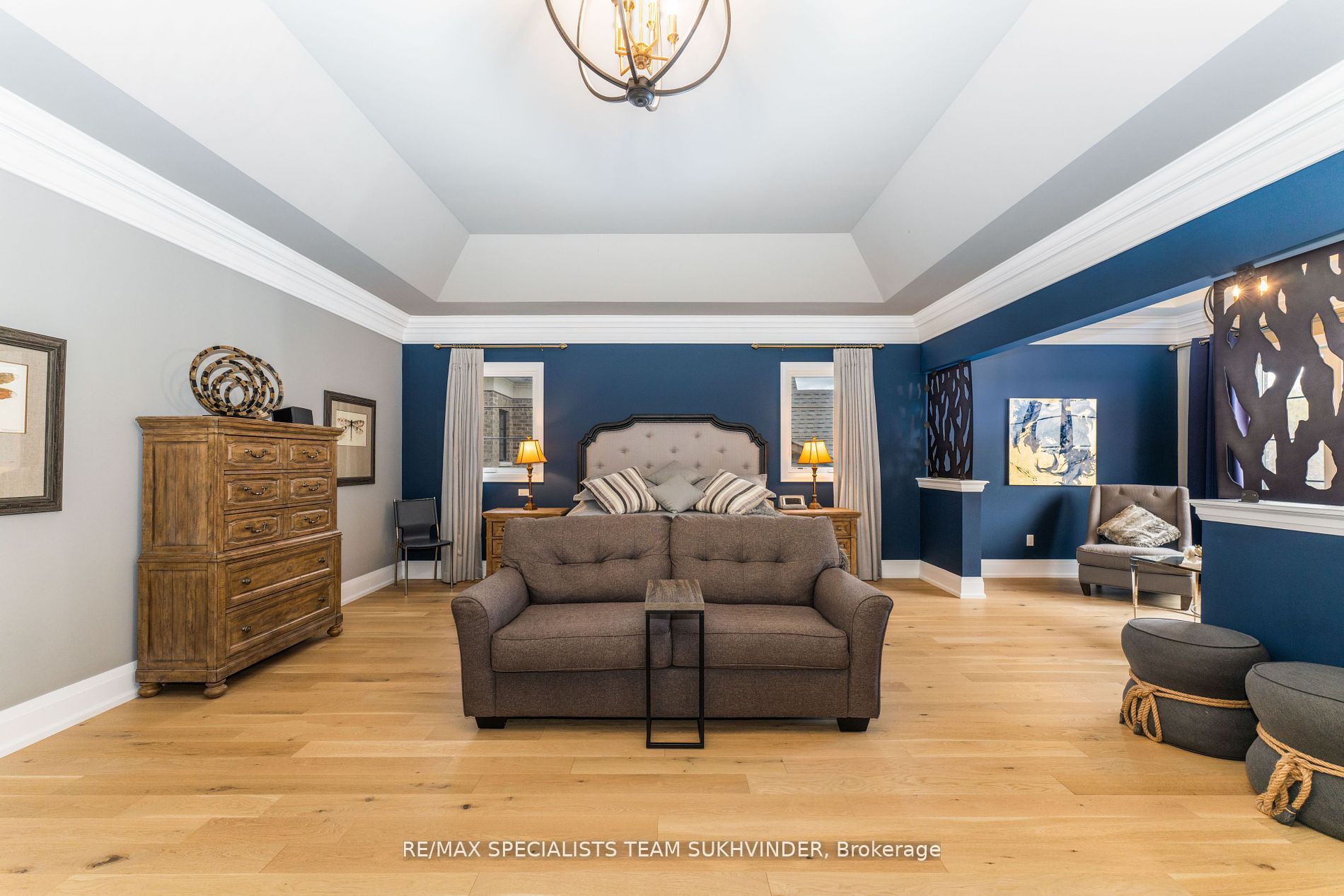 103 Carmichael Cres