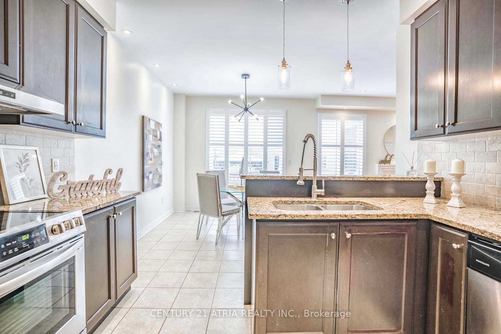 48 Farmhouse Cres