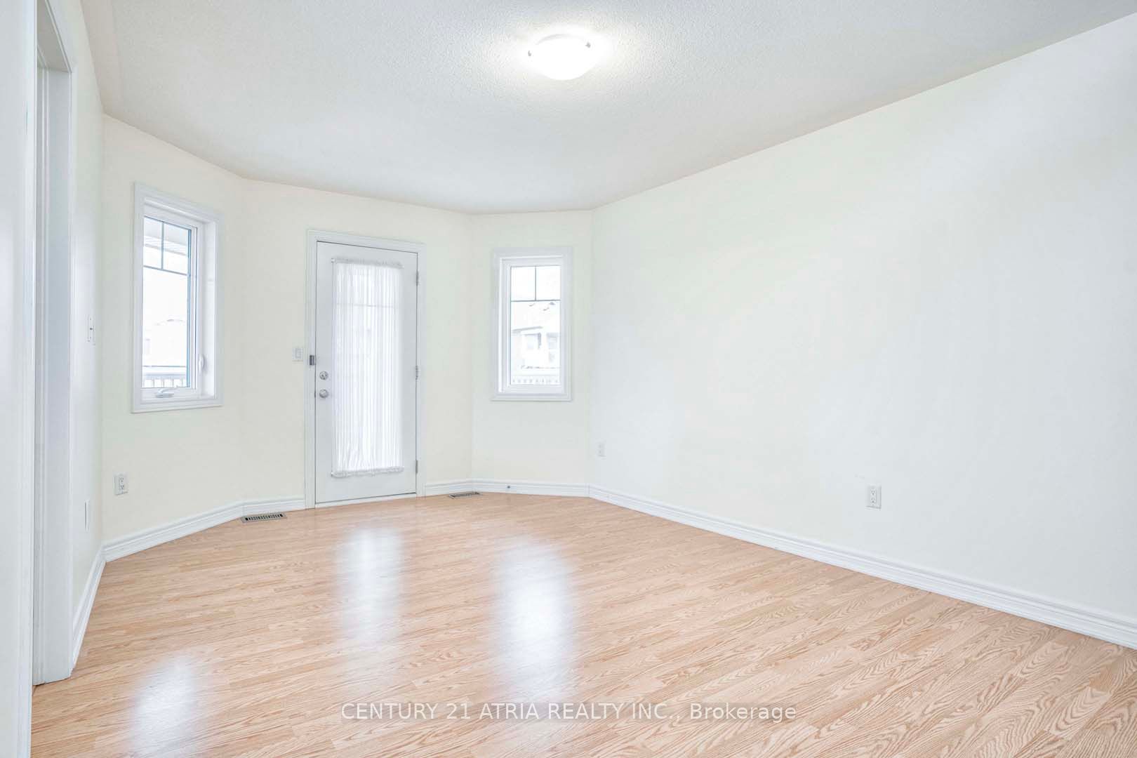 48 Farmhouse Cres
