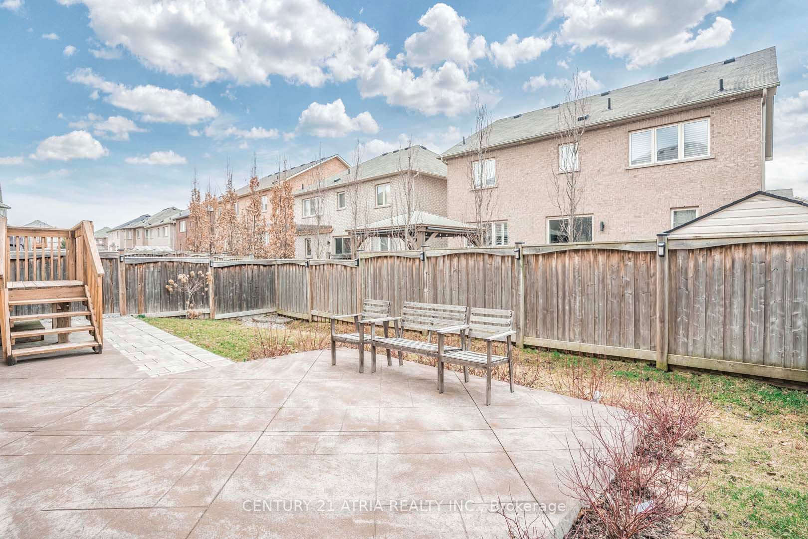 48 Farmhouse Cres