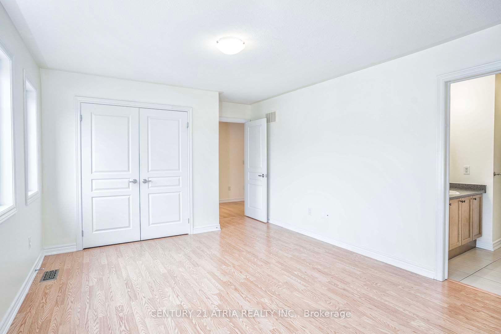 48 Farmhouse Cres
