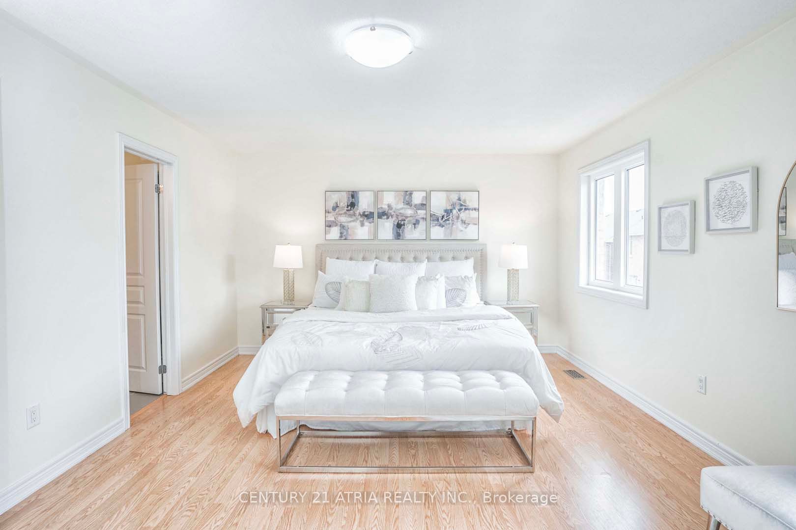 48 Farmhouse Cres
