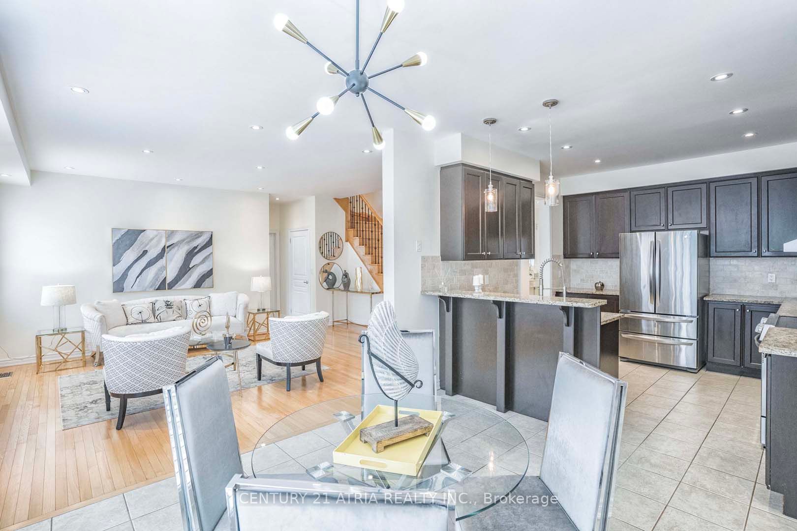 48 Farmhouse Cres