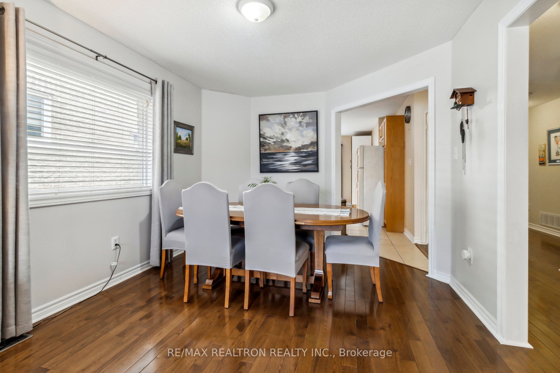 1353 Perniegie Cres