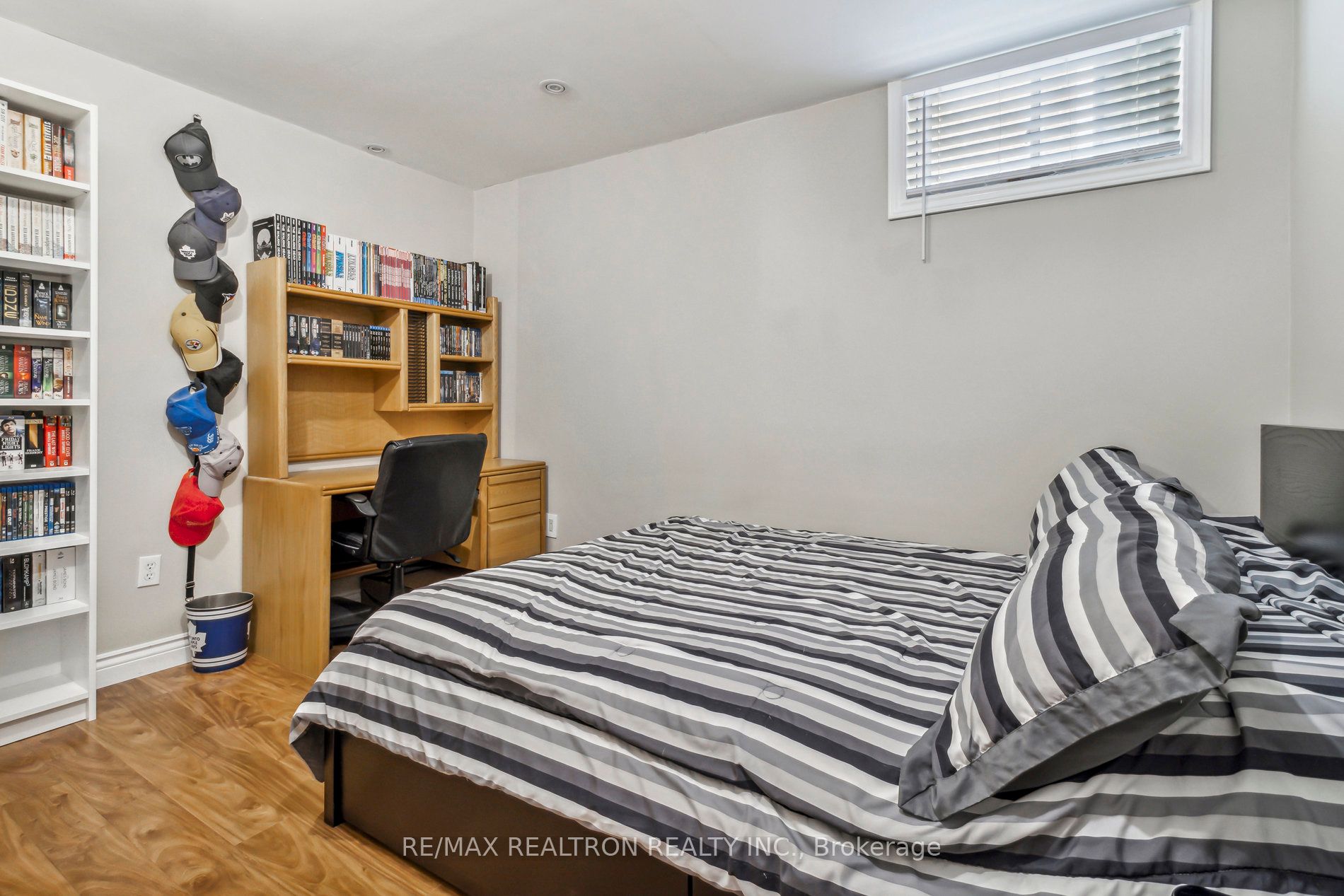 1353 Perniegie Cres