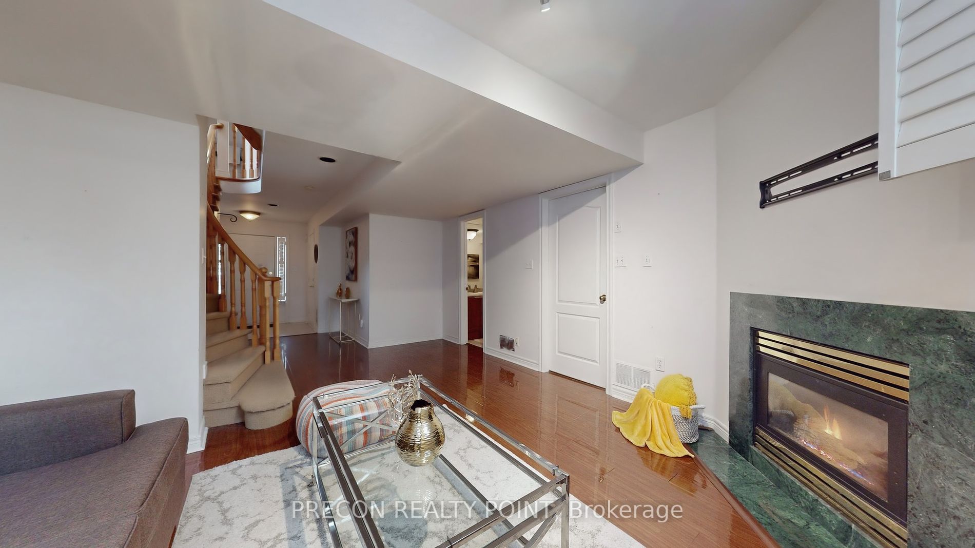 190 Harding Boulevard W, #112