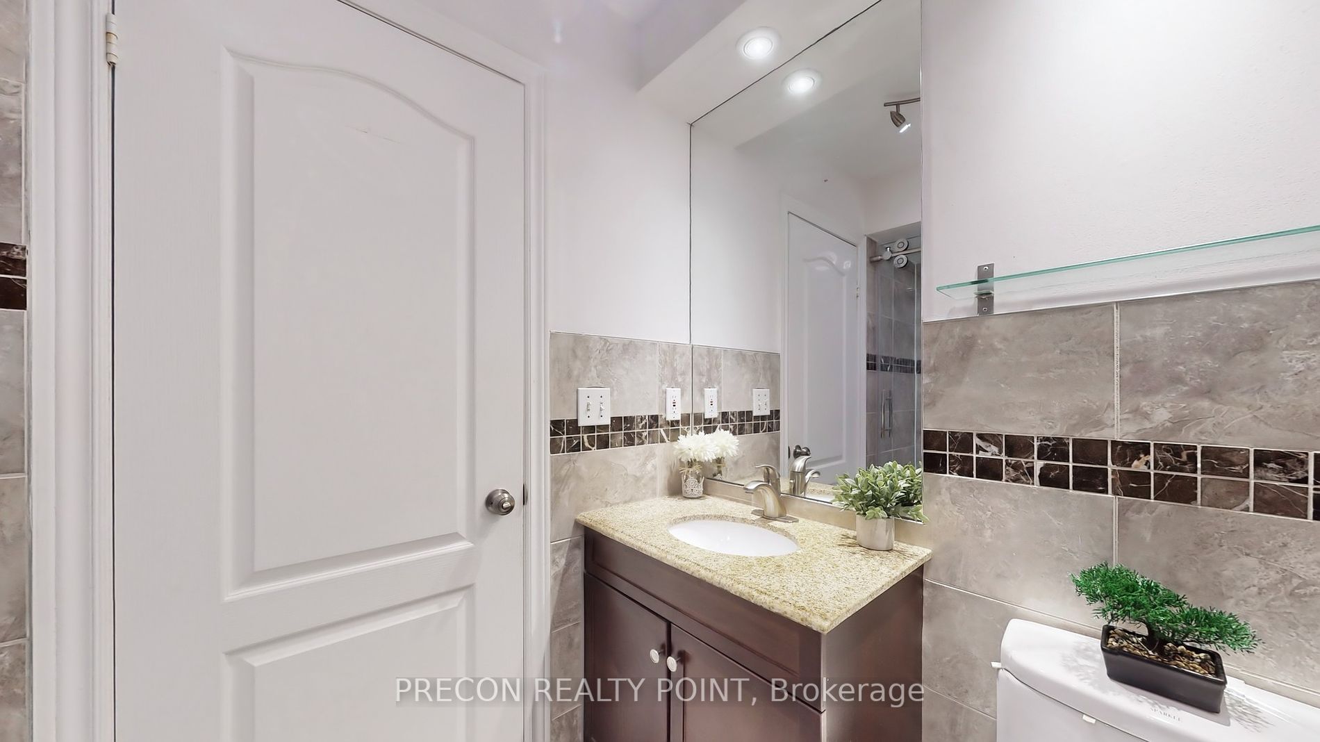 190 Harding Boulevard W, #112