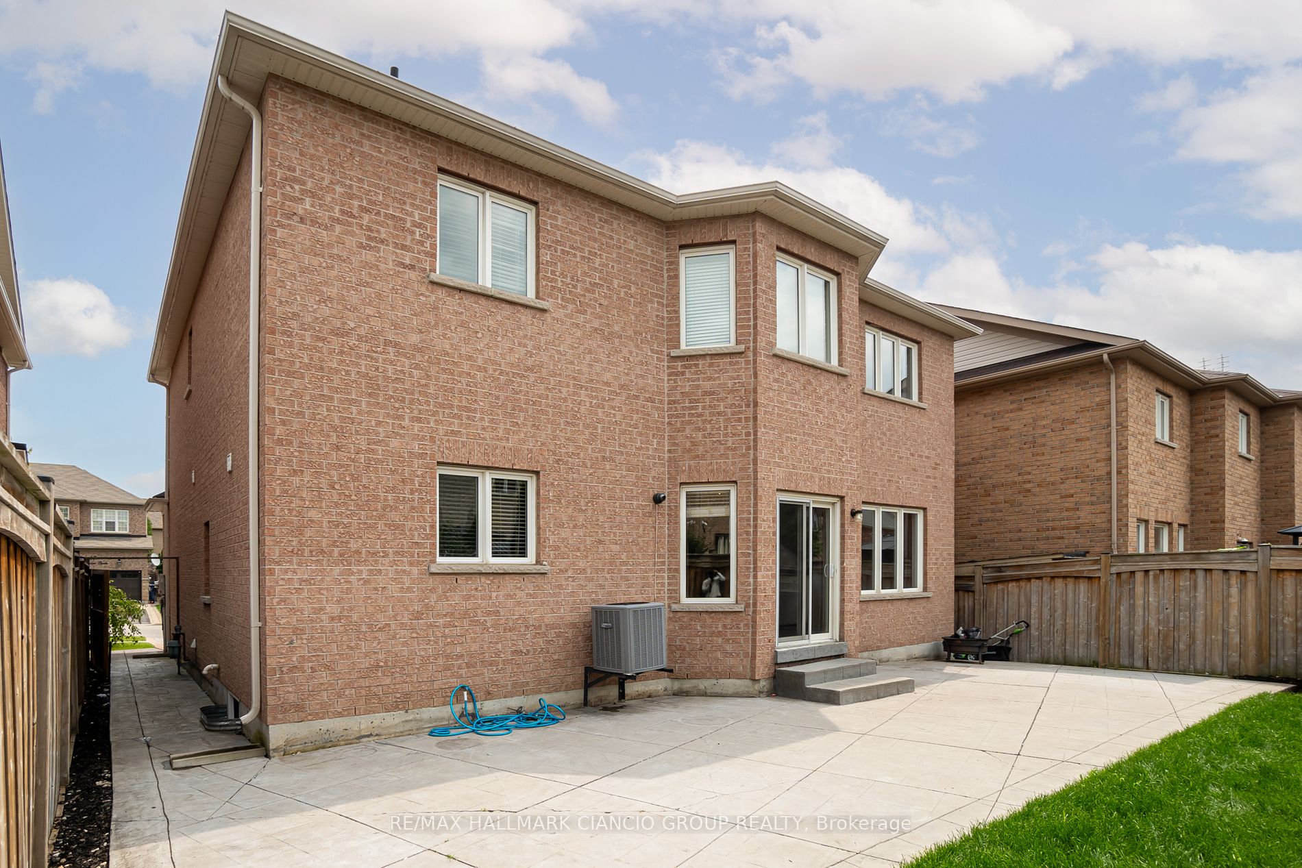 50 Bartsview Circ