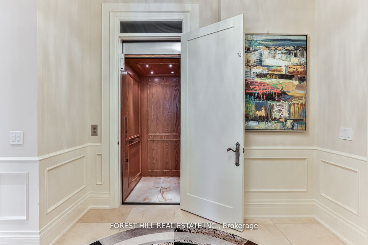 45 Kensington Dr