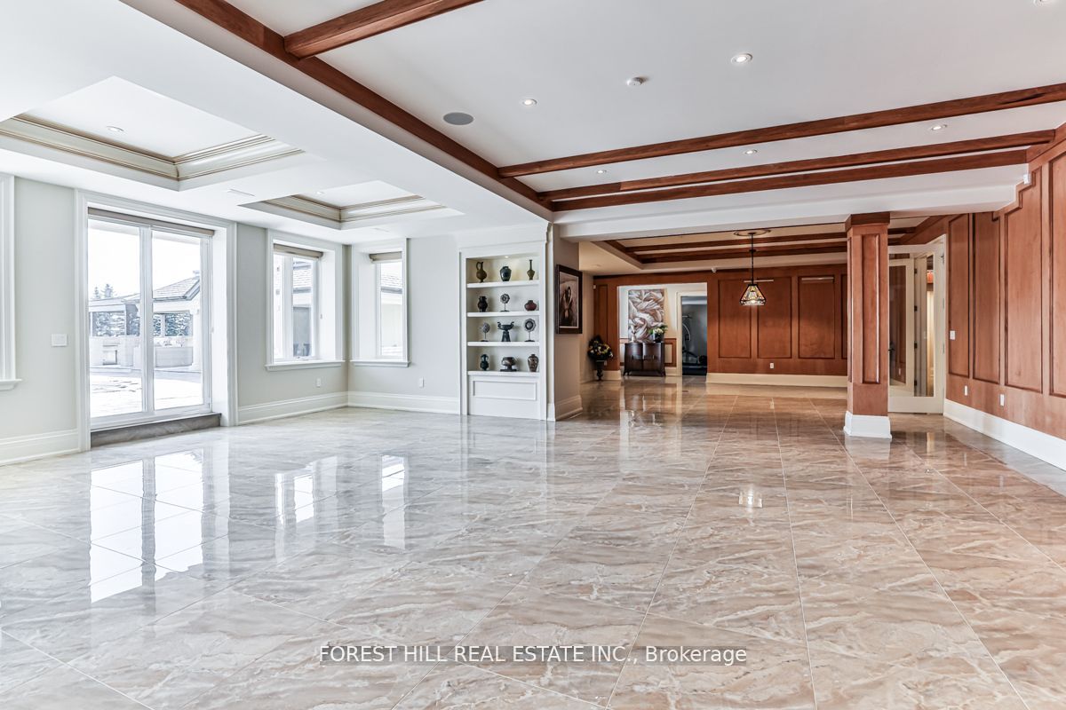 45 Kensington Dr
