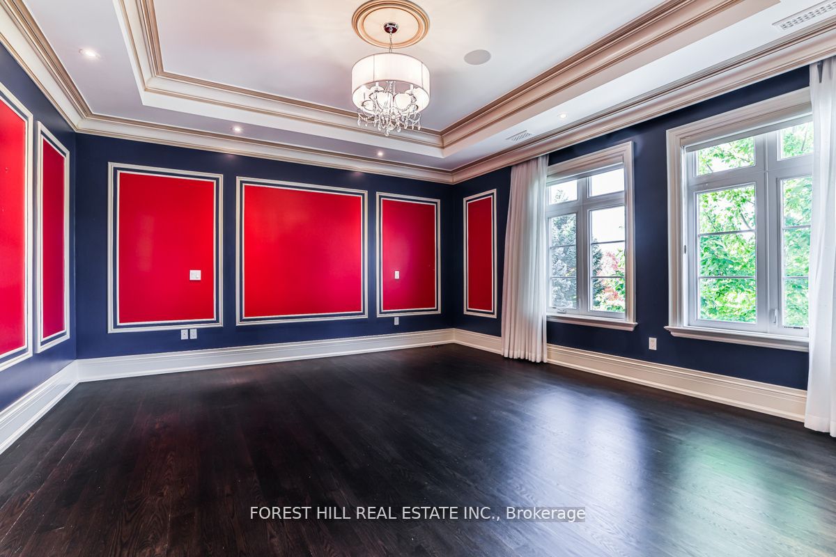 45 Kensington Dr