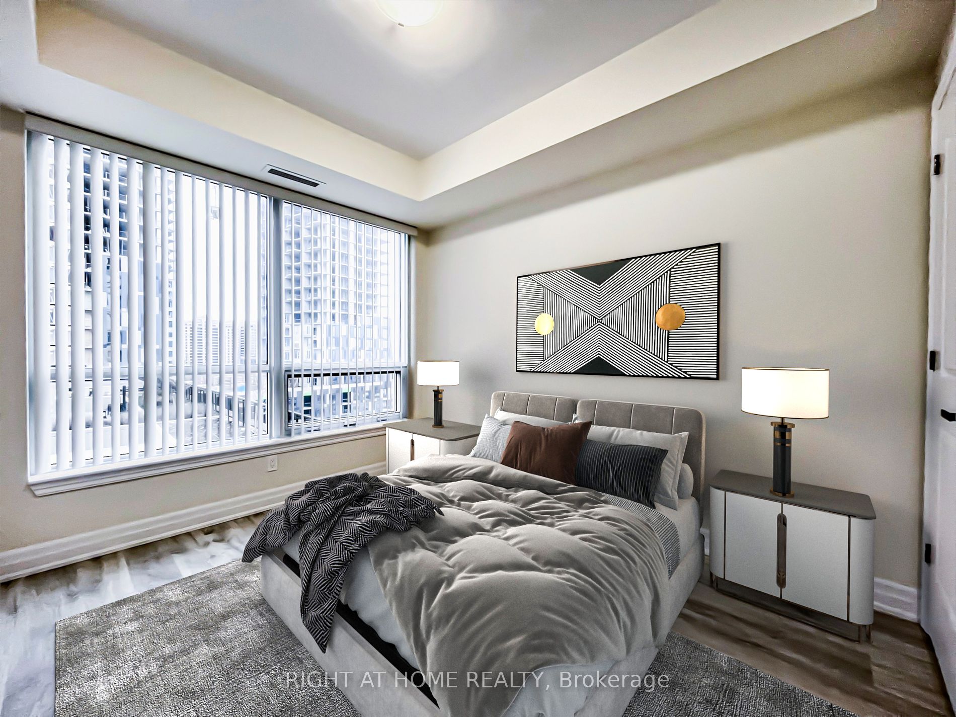 9085 Jane St, #811