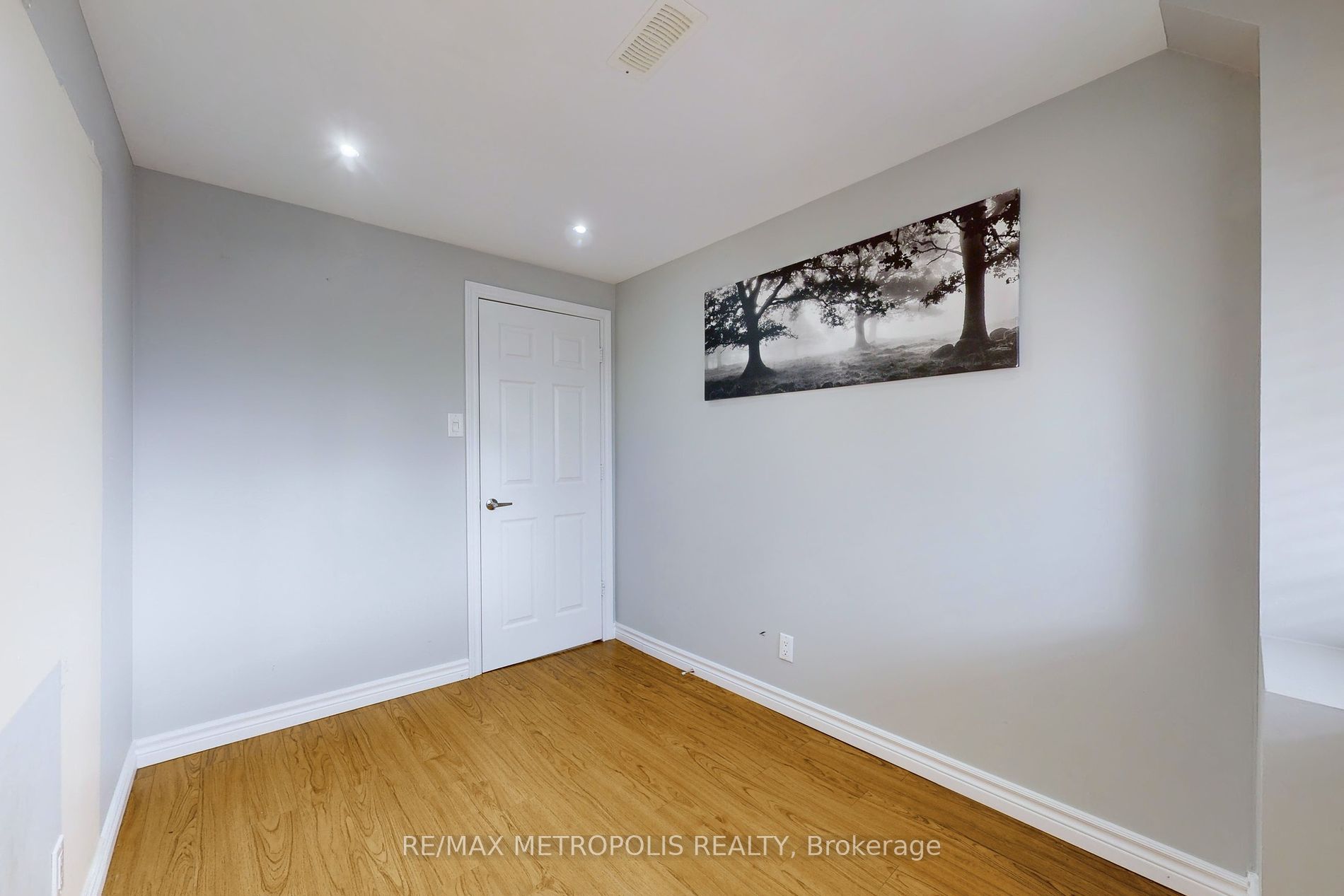 179 Armstrong Crescent