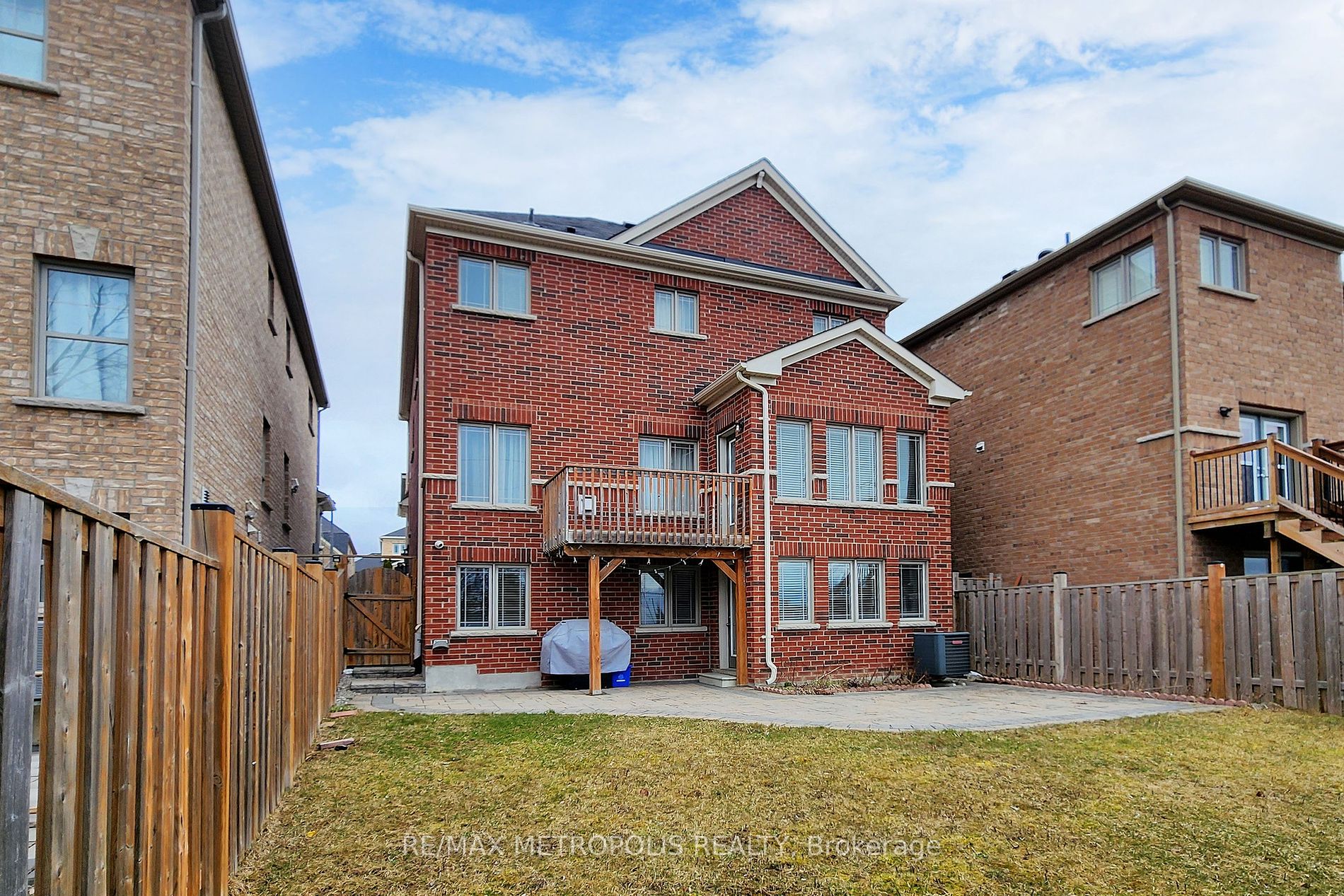 179 Armstrong Crescent