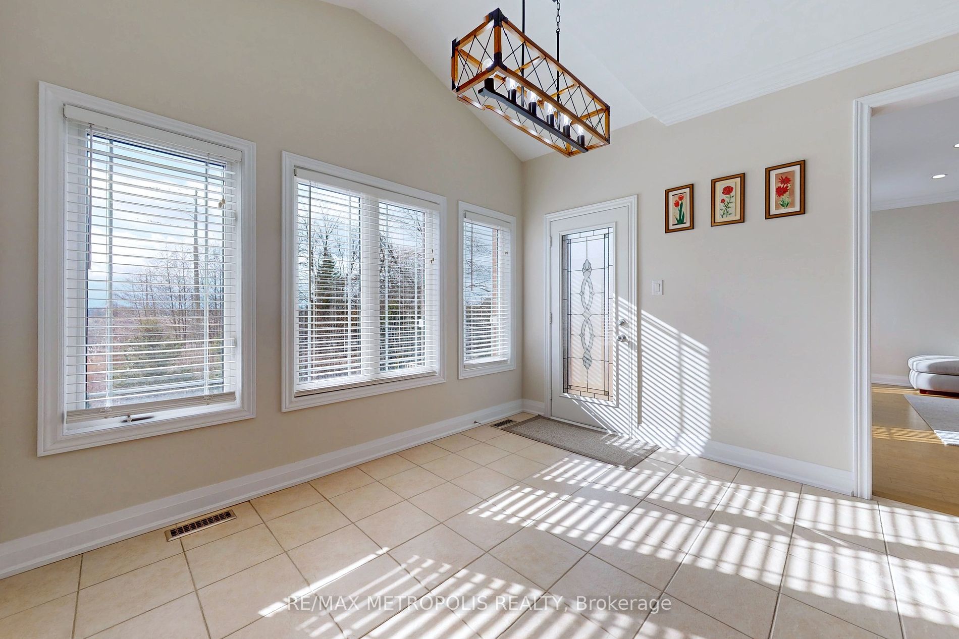 179 Armstrong Crescent