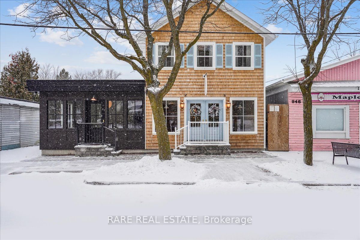 944 Lake Drive E