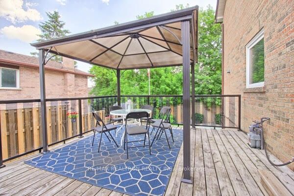64 Cardinal Cres
