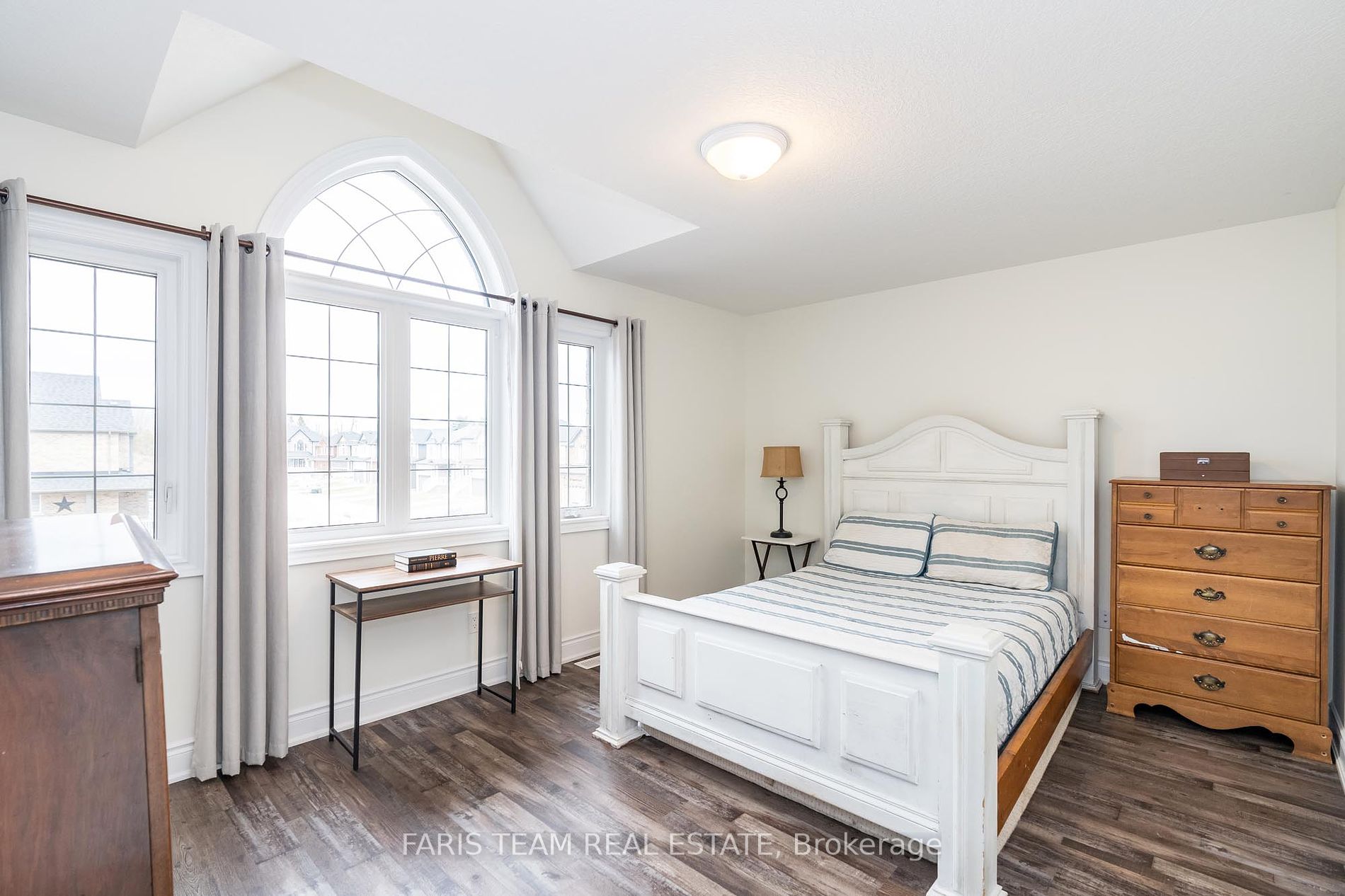 26 Morris Dr
