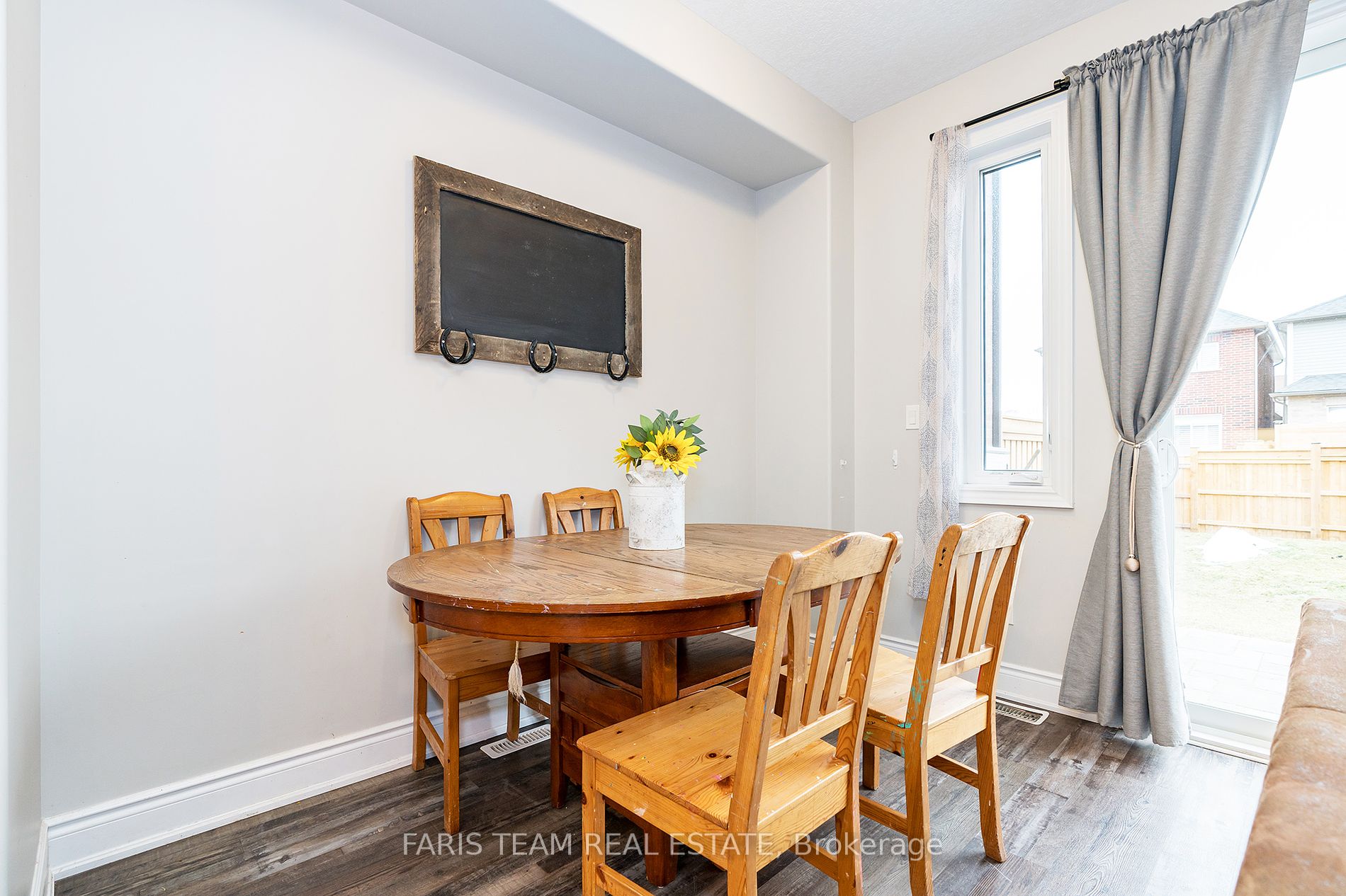 26 Morris Dr