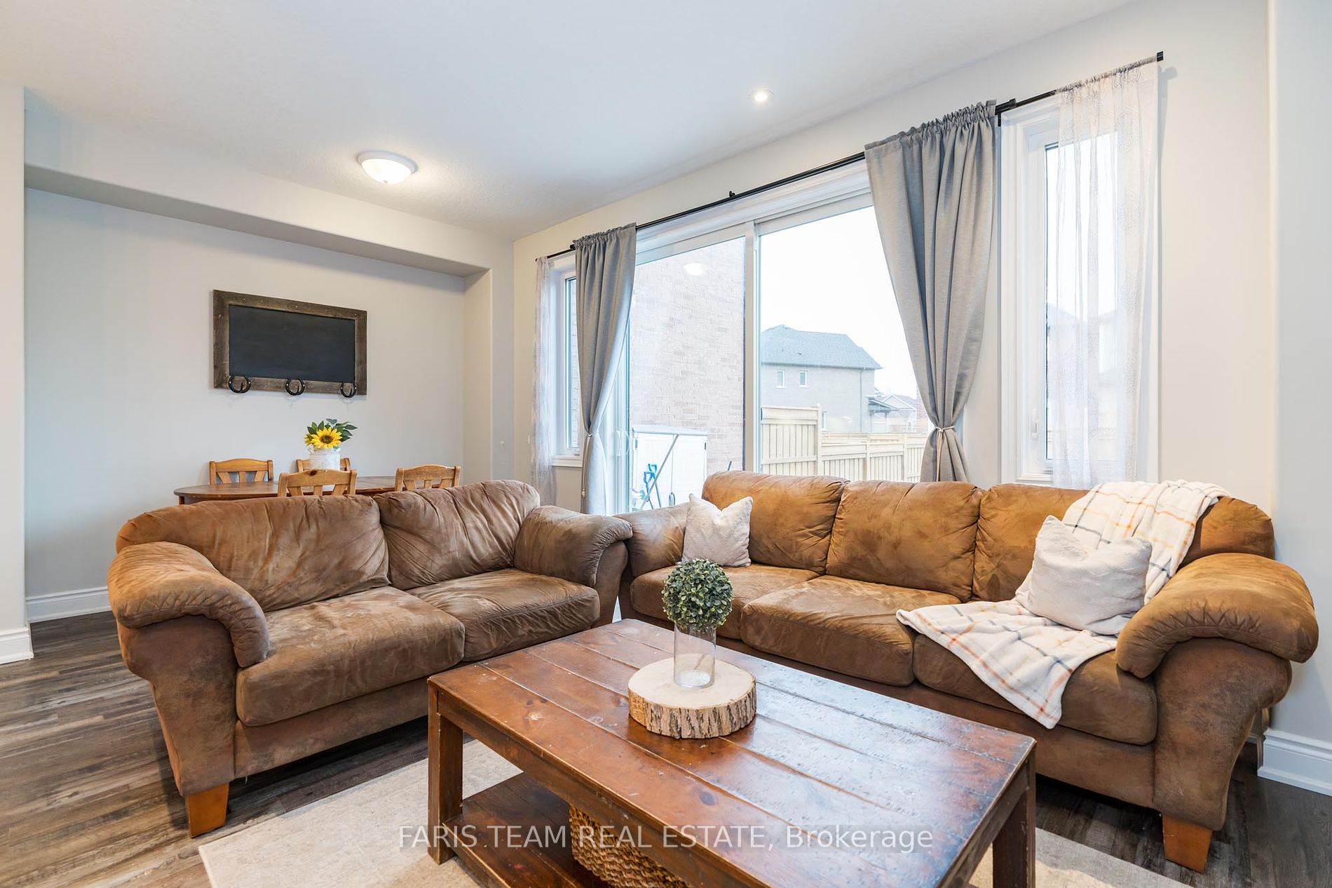 26 Morris Dr