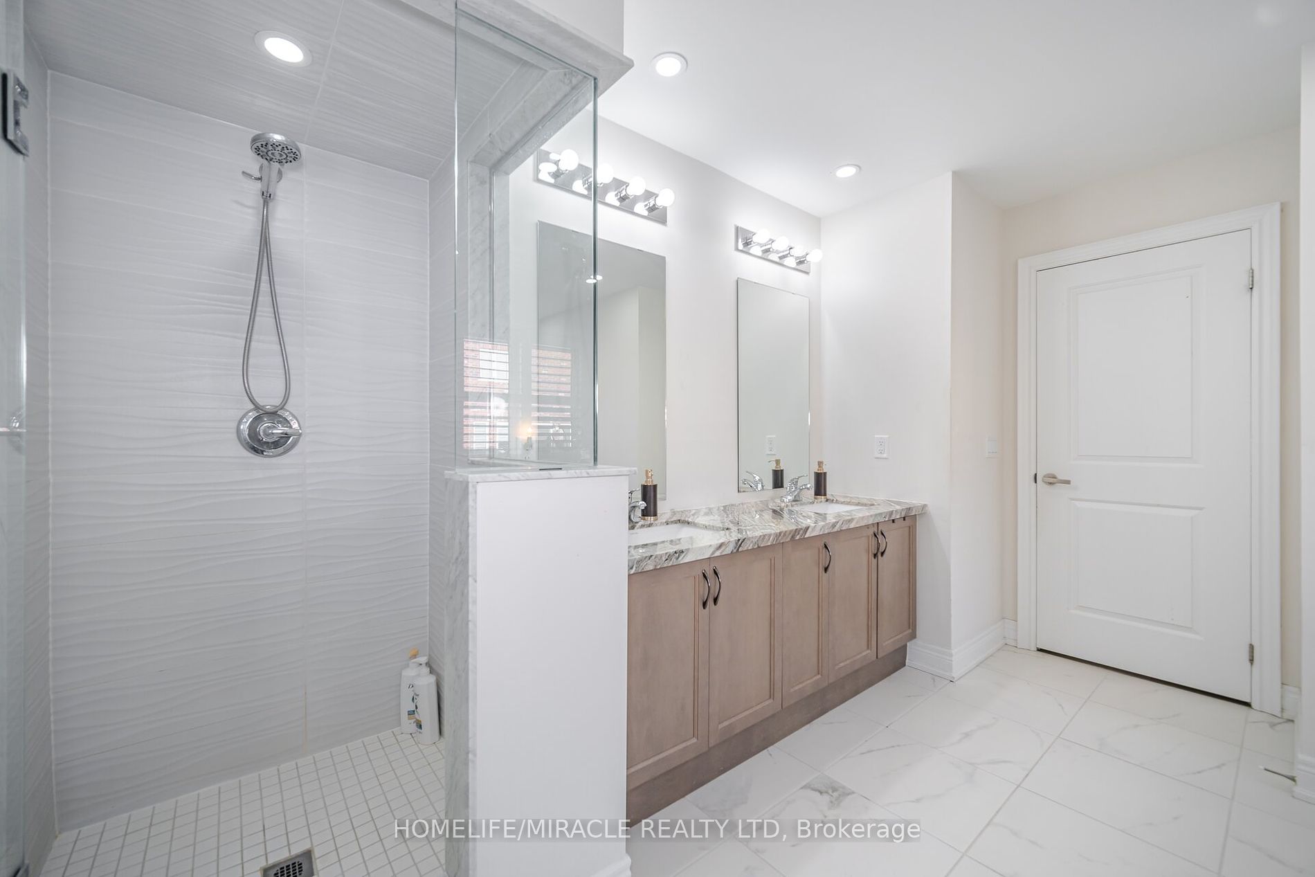 27 Balsdon Hollow