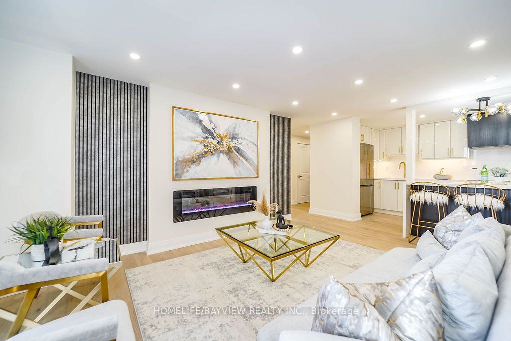 60 Inverlochy Boulevard, #404