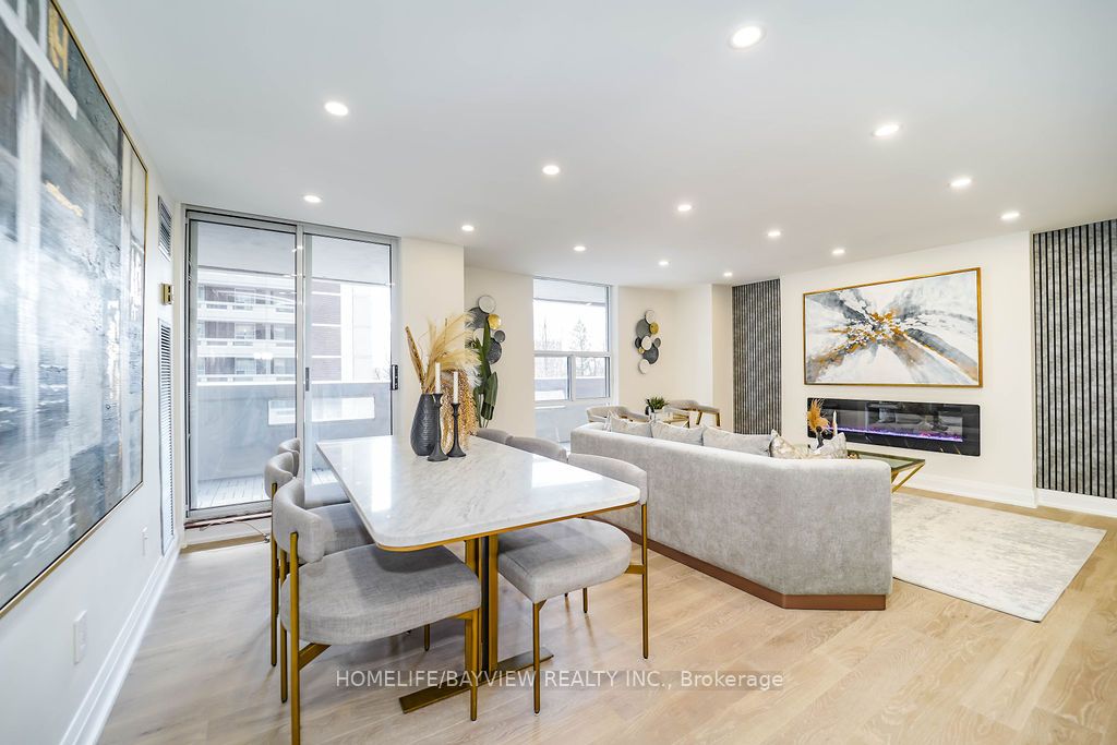 60 Inverlochy Boulevard, #404