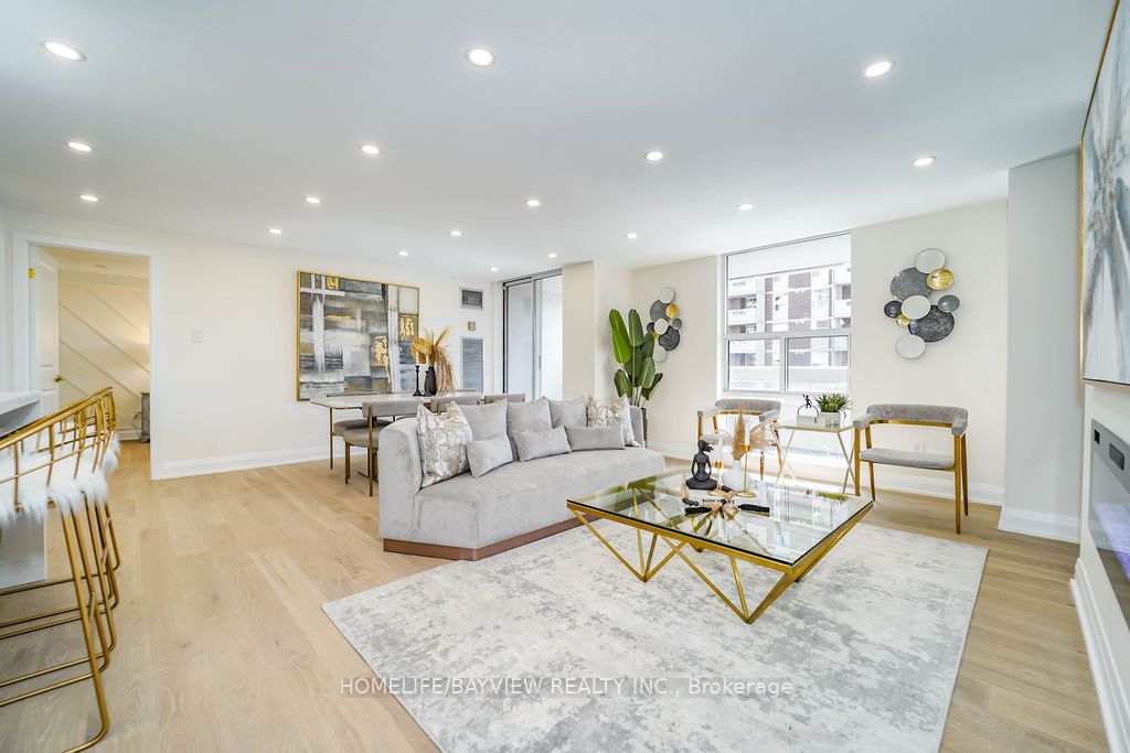 60 Inverlochy Boulevard, #404