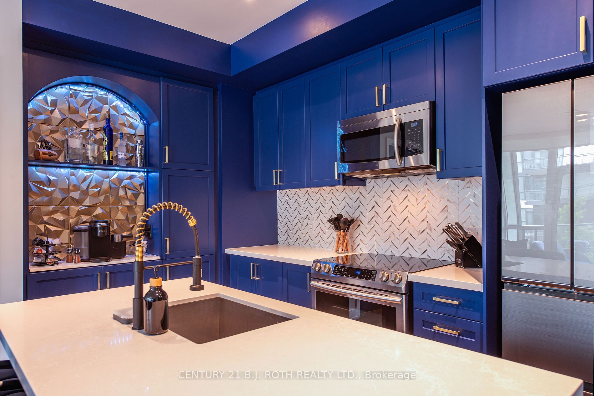 375 SEA RAY Avenue, #116