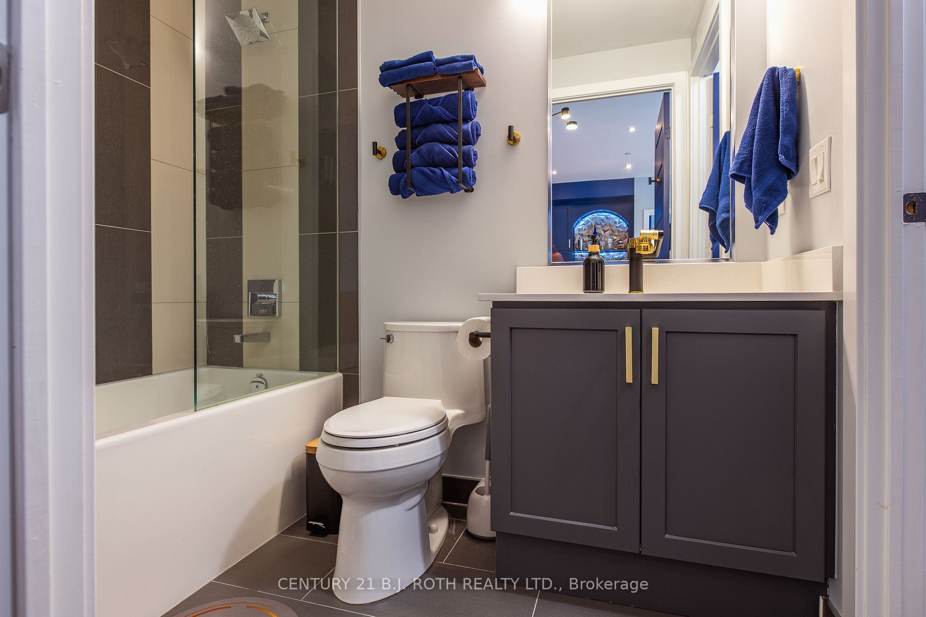 375 SEA RAY Avenue, #116