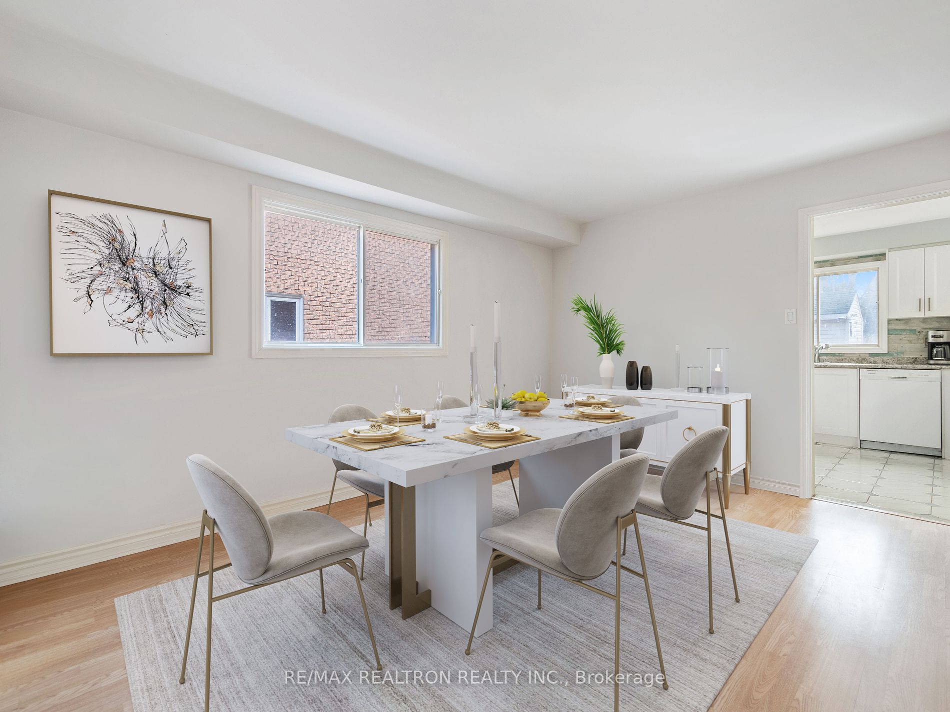 228 Elman Crescent