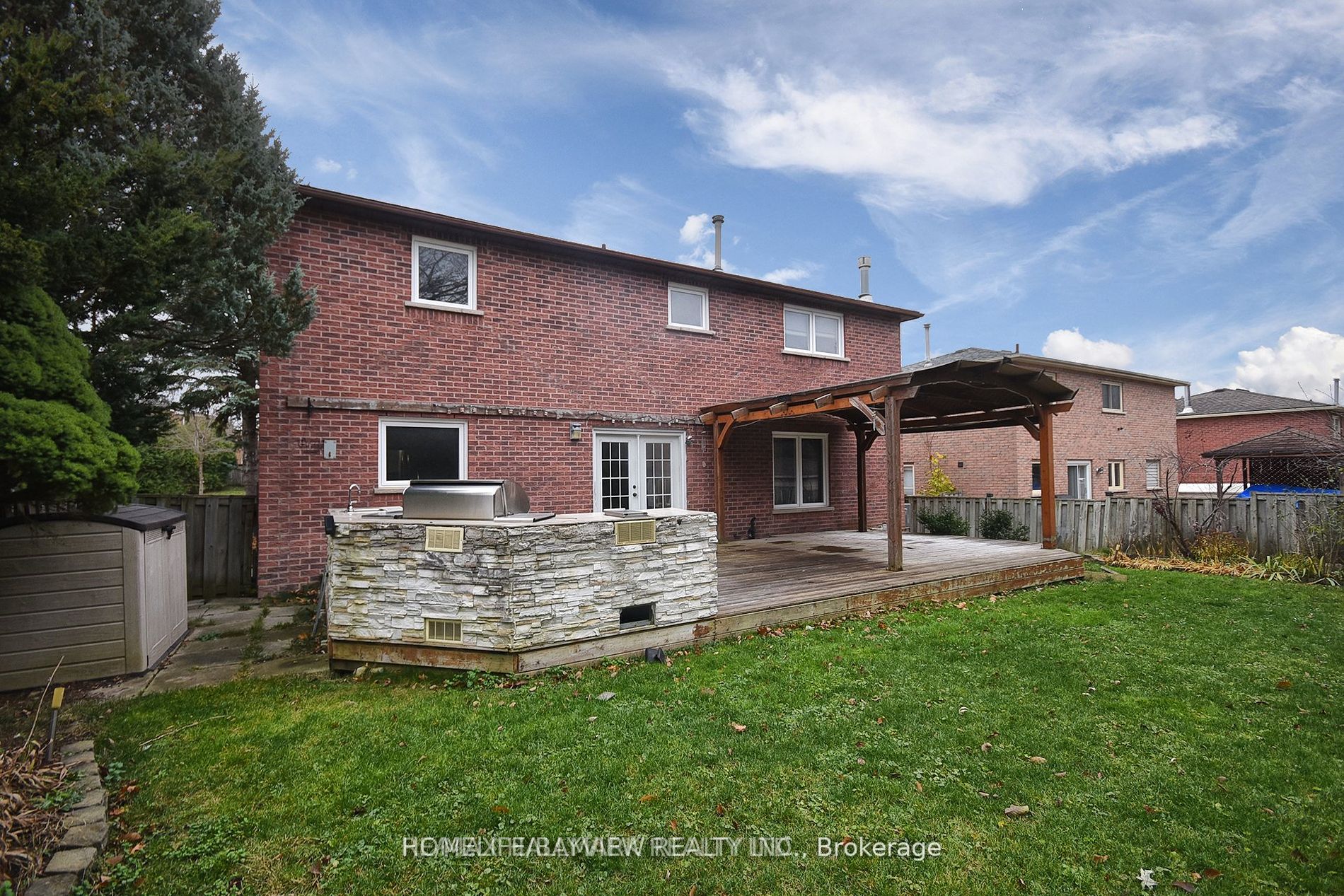 883 Leslie Valley Dr