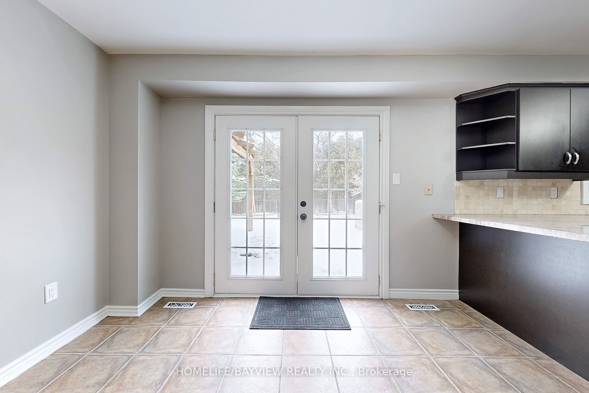 883 Leslie Valley Dr