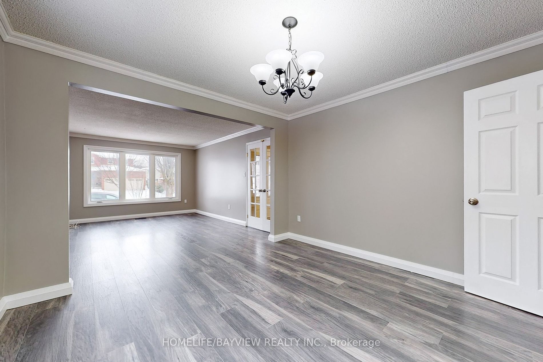 883 Leslie Valley Dr