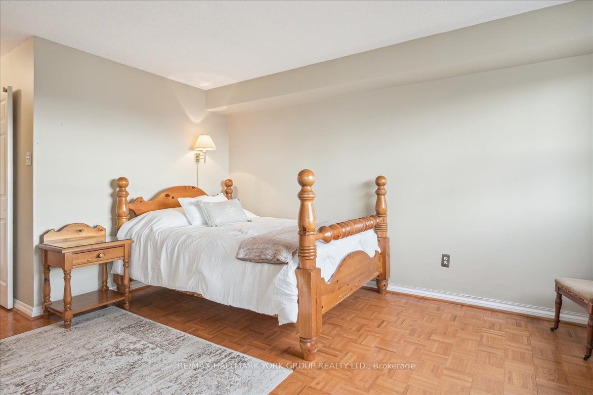 40 Harding Boulevard W, #312
